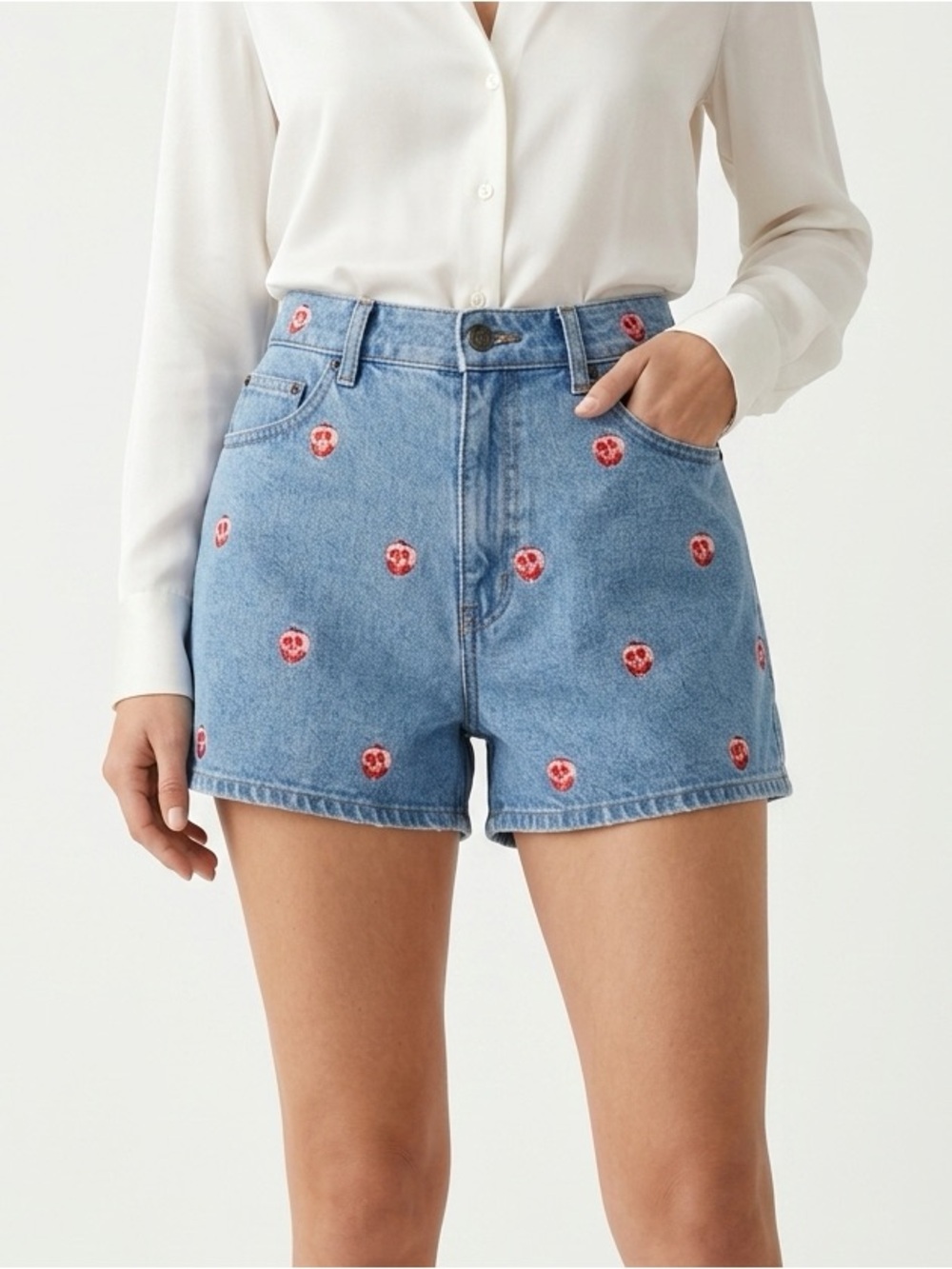 Cakeworthy x Disney Poison Apple Embroidered High Waist Denim Shorts Size 26